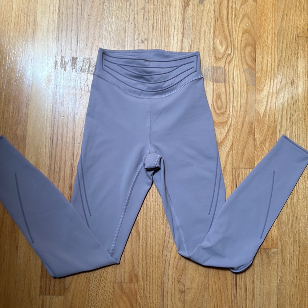 Lululemon Get In Line Super High Rise Tight 28" size 4 - Picture 8 of 11